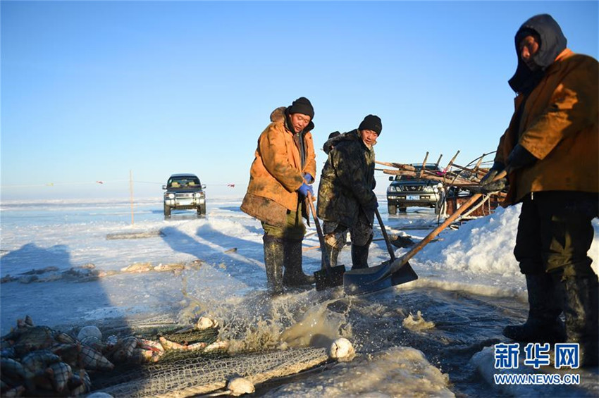 Nachhaltiger Winterfischfang in der Inneren Mongolei