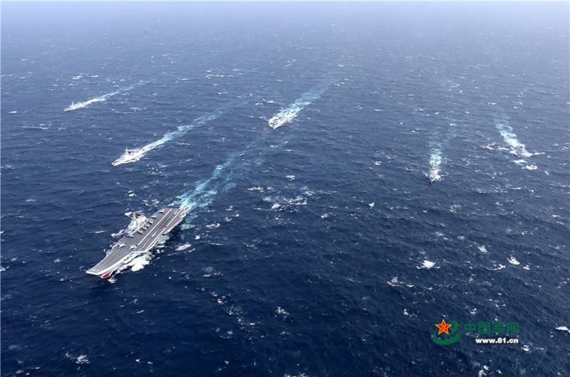 Chinas Flugzeugträger übt im Südchinesischen Meer 