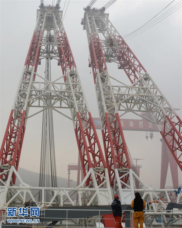 Chinas leistungsfähigstes Kranhubschiff ausgeliefert