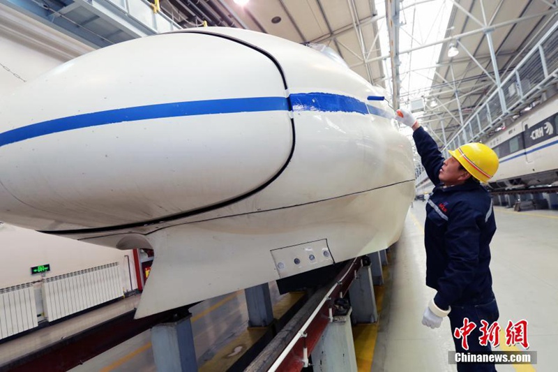 Westchinas größte Wartungsbasis für Hochgeschwindigkeitszüge erwartet „Chunyun“