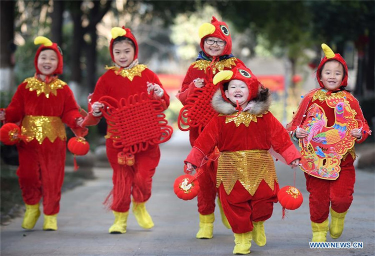 Menschen in ganz China stimmen sich aufs Frühlingsfest ein