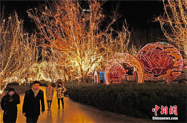 Feier des chinesischen Laternenfests in Tianjin