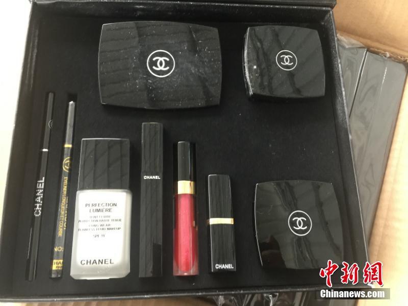 Tausende gefälschte Chanel-Kosmetikartikel in Guangxi beschlagnahmt