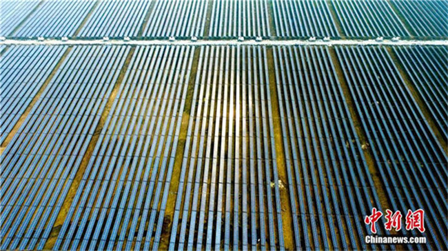 Luftaufnahmen eines Photovoltaik-Kraftwerks in Jiangxi