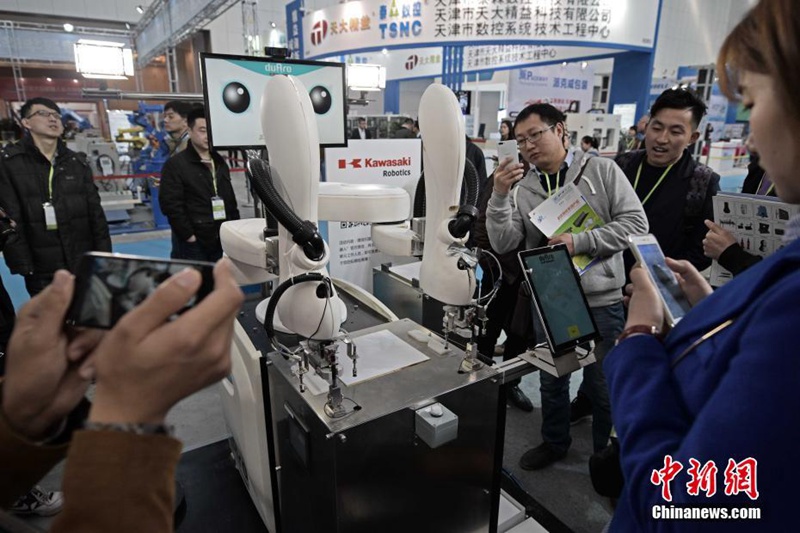 Chinas größte Robotikmesse in Tianjin eröffnet 