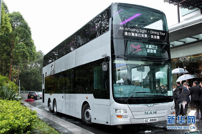 Bustro – Kulinarische Stadtrundfahrt im Hongkonger „Crystal Bus“