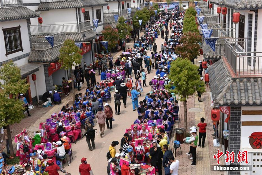 Gexu: Guangxis Minderheiten feiern ihr traditionelles Gesangsfestival