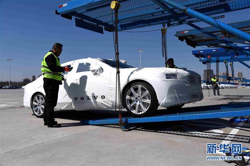 Erstmaliger Export von Oberklassewagen chinesischer Fertigung in die USA