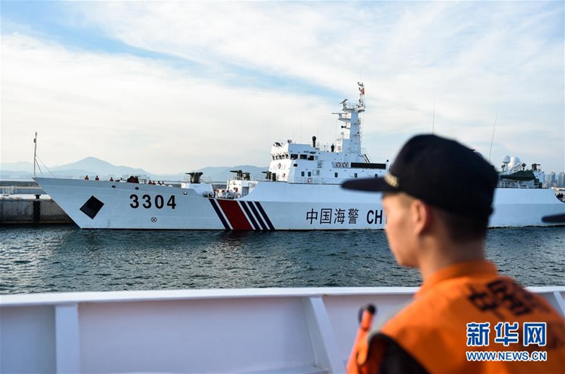 Chinesische und vietnamesische Küstenwache inspizieren gemeinsam