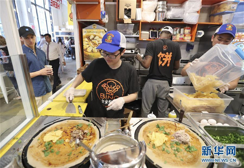 US-Amerikaner verkauft chinesische Pfannkuchen in New York