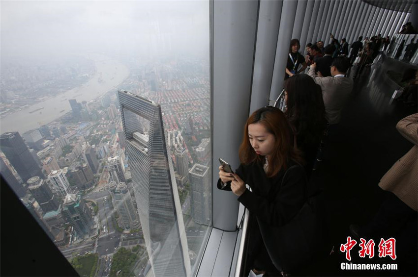 Shanghai Tower: 546 Meter hohe Aussichtsplattform für Touristen