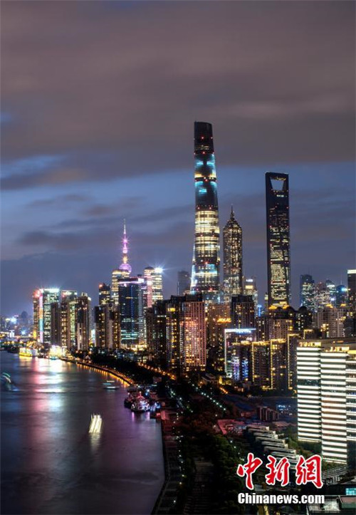 Shanghai Tower: 546 Meter hohe Aussichtsplattform für Touristen