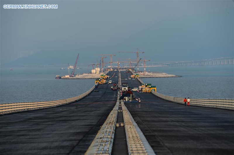 Hong Kong-Zhuhai-Macau-Brücke wird zusammengefügt