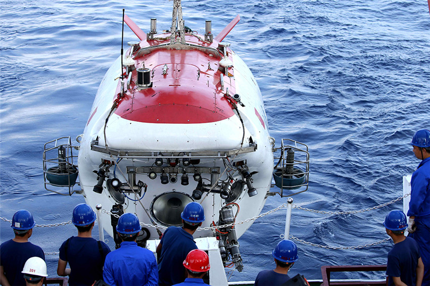 Bemanntes Tauchboot „Jiaolong“ erkundet das Südchinesische Meer
