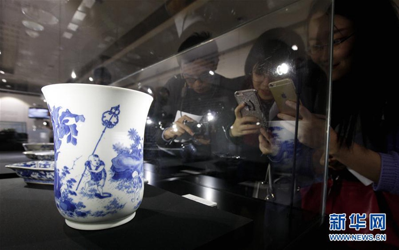 Sonderausstellung zu blauweißem Porzellan in Shanghai