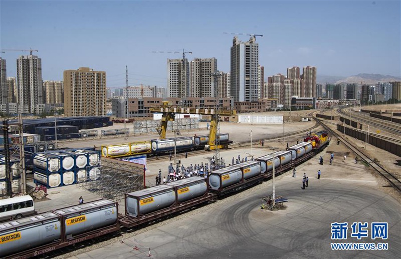 China-Europa-Express: Xinjiangs erster Flüssigchemikalien-Güterzug nach Ludwigshafen