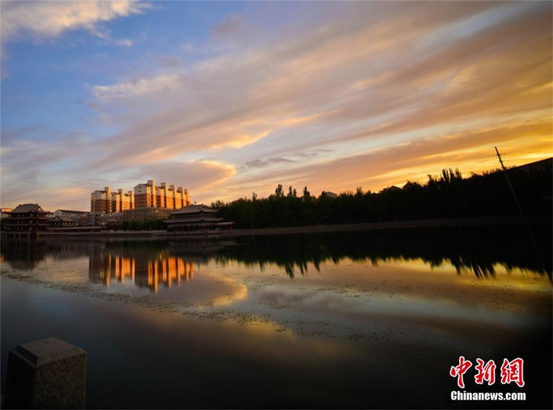 Dunhuangs wunderschöne Wasserlandschaft