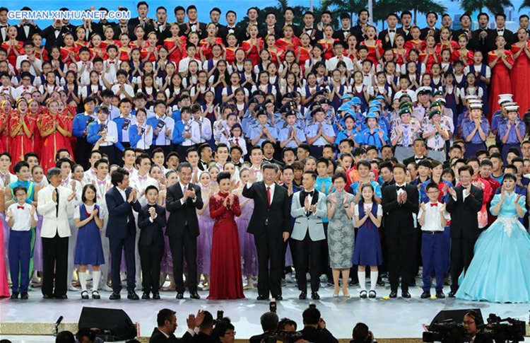 Xi Jinping nimmt an Gala-Show für 20. Jubiläum der Rückkehr Hongkongs zu China teil