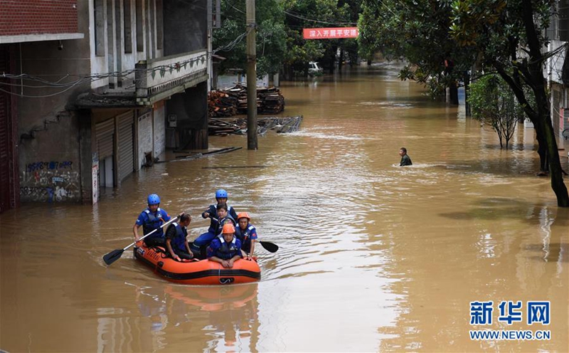 Hochwasser legt Provinz Hunan lahm