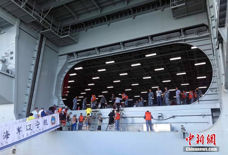 Flugzeugträger „Liaoning“ in Hongkong öffentlich zugängig