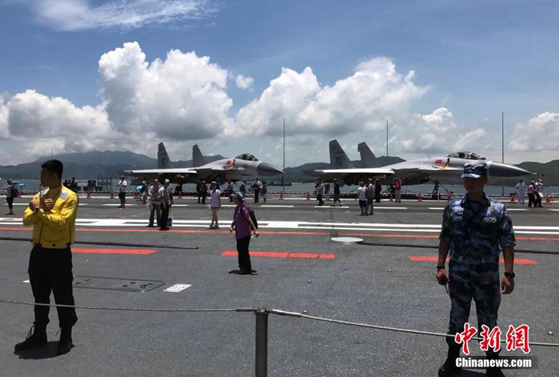 Flugzeugträger „Liaoning“ in Hongkong öffentlich zugängig