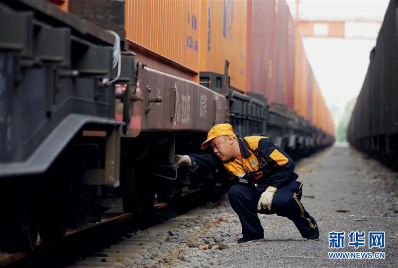 China-Europa-Güterzug fährt täglich nach Hamburg
