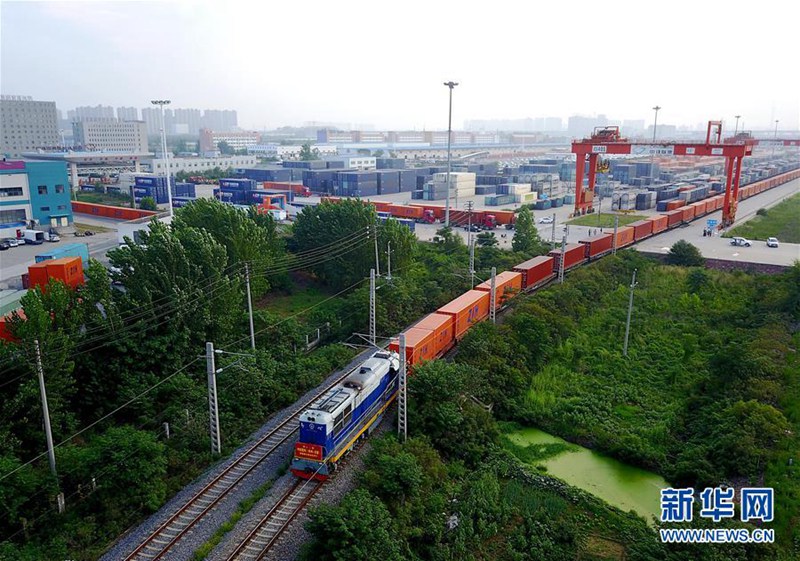 China-Europa-Güterzug fährt täglich nach Hamburg