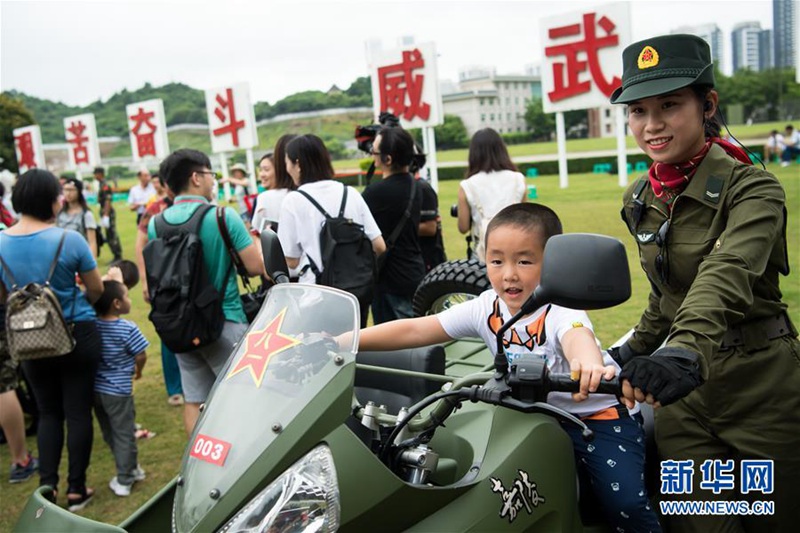 Zhuhaier Basis der Macau-Garnison der Volksbefreiungsarmee öffnet die Tür