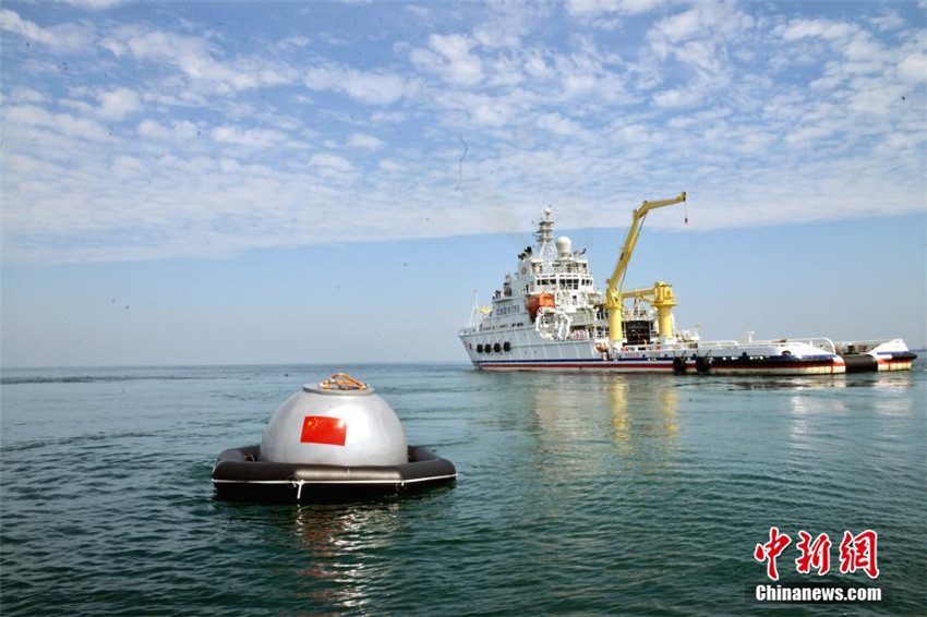 Chinesische und europäische Astronauten absolvieren Seerettungstraining