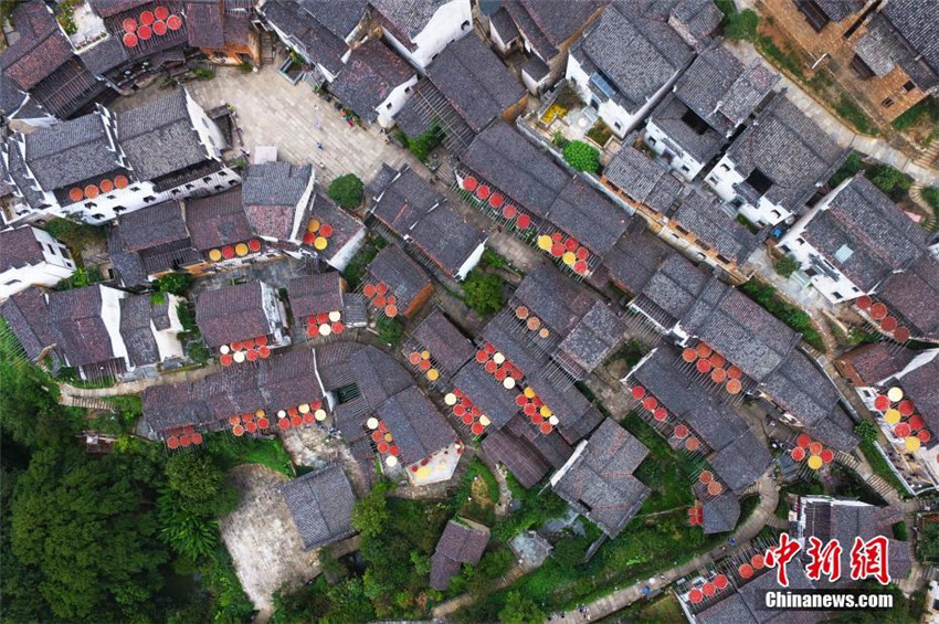 Luftbilder: Chinas schönstes Dorf Wuyuan im Frühherbst