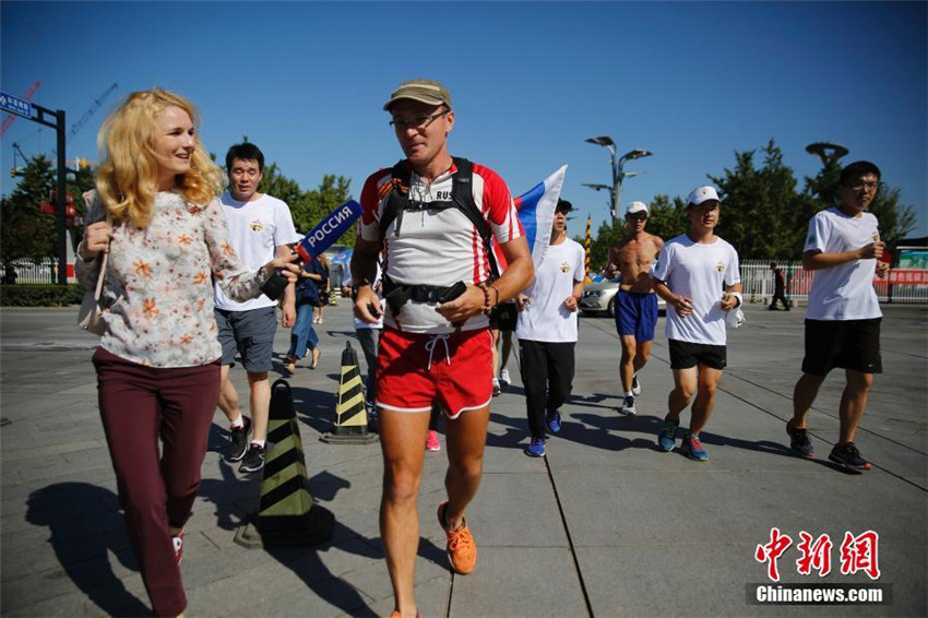 Russischer Sportler läuft von Moskau nach Beijing