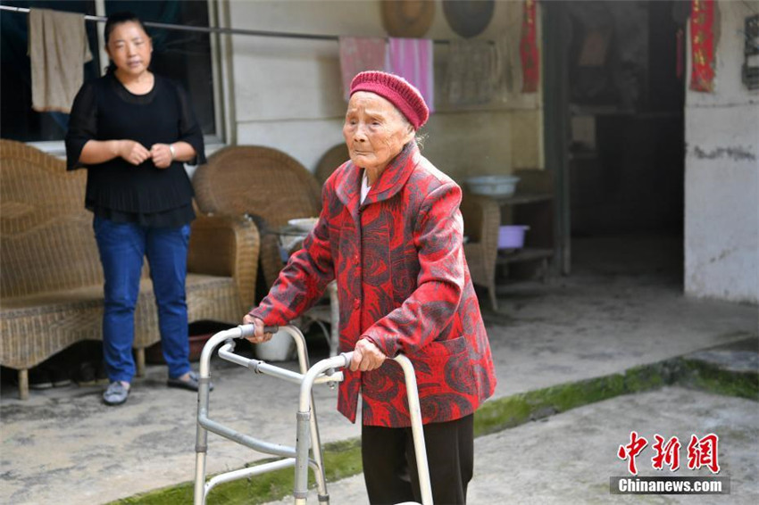 Chengdus älteste Frau feiert ihren 117. Geburtstag