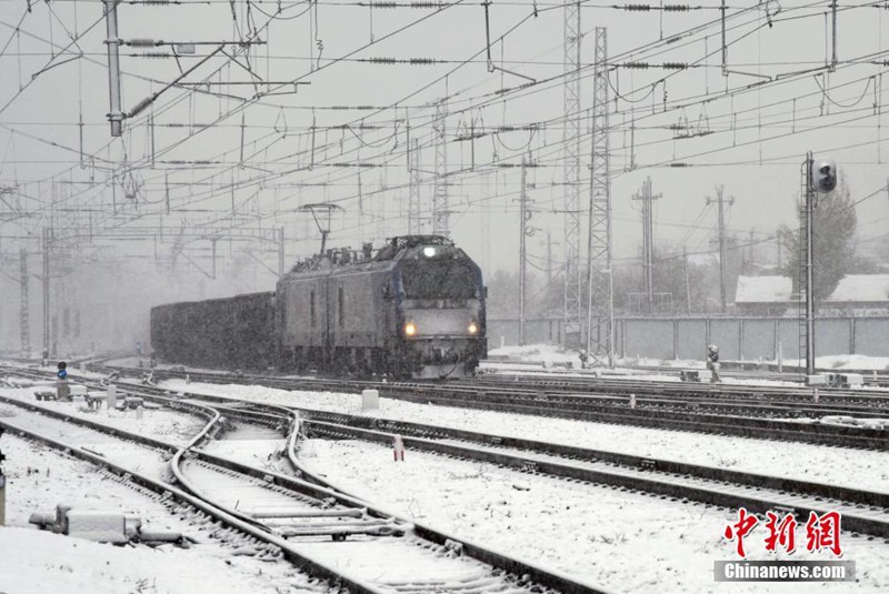 Erster Schneefall in der zweiten Jahreshälfte in Nordchina