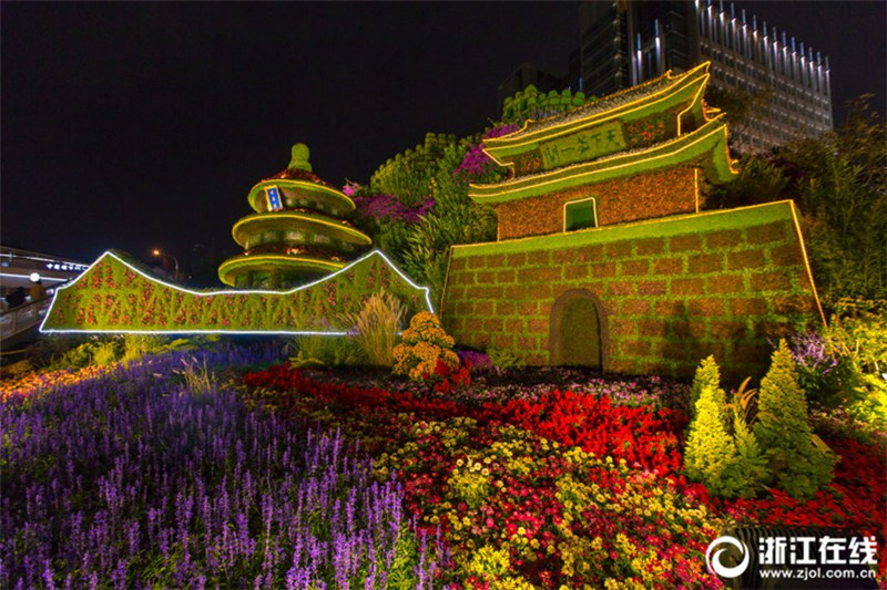 Faszinierende Nachtansicht am Tian'anmen-Platz