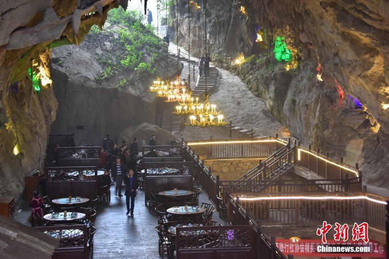 Restaurant eröffnet in Karsthöhle