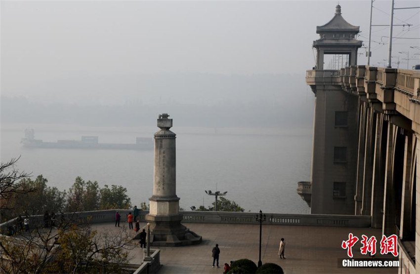 Wuhan gibt Alarm für schweren Smog aus