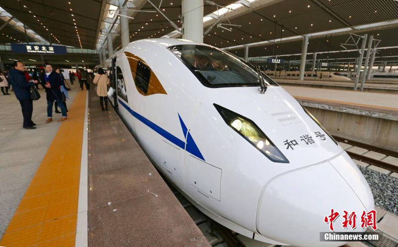Erster Hochgeschwindigkeitszug Xi'an-Chengdu fährt heute ab