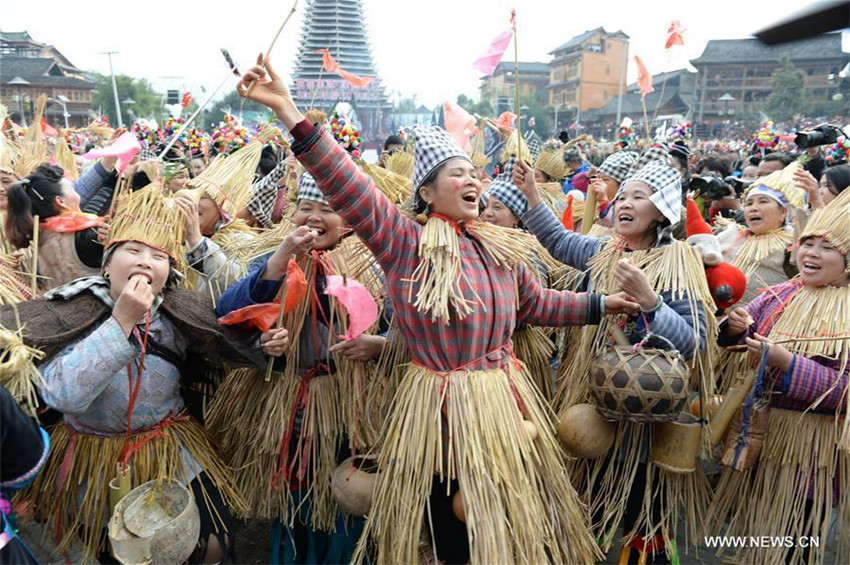 Guizhou: Dong-Volk feiert Sama-Fest