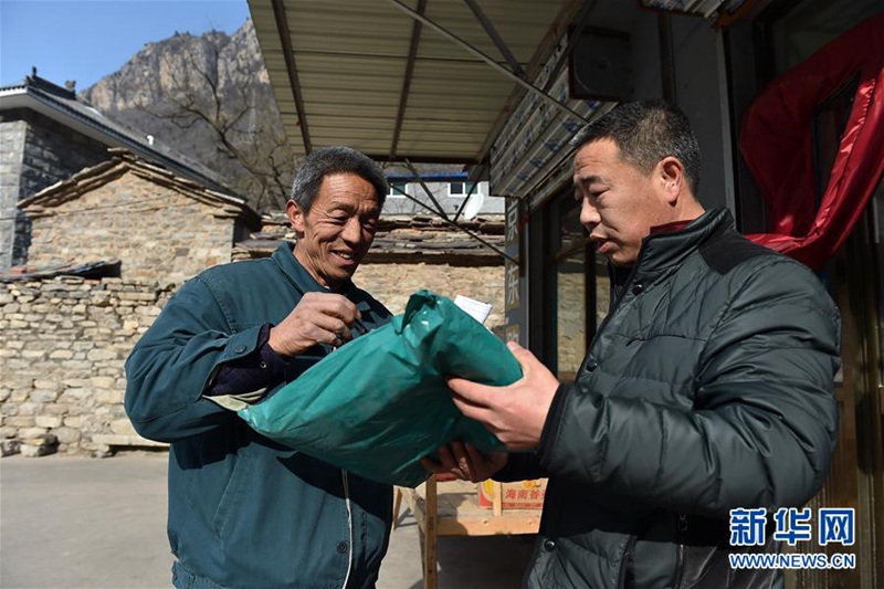60-jähriger Briefträger arbeitet 30 Jahre in bergiger Gegend