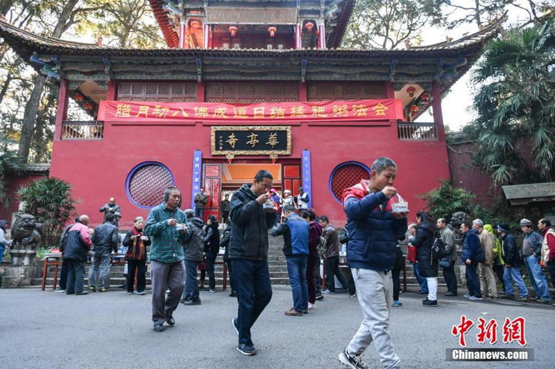 Chinesen feiern Laba-Fest