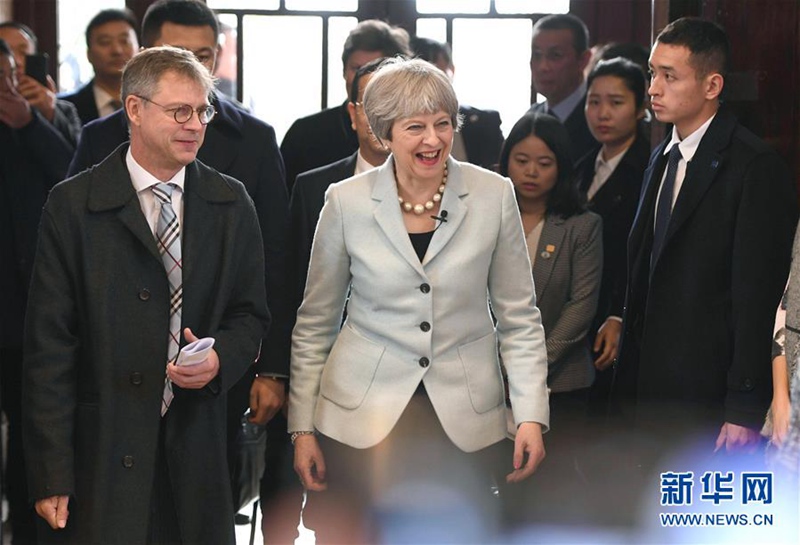 Theresa May besucht China