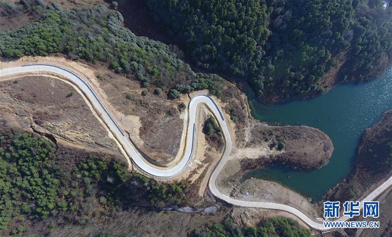 Verbesserte Landstraßen in Yunan fördern Entwicklung 