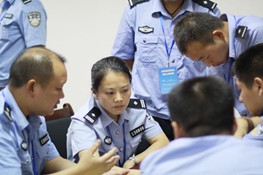Li Bei hat als SEK-Polizistin schon den ein oder anderen gefährlichen Einsatz hinter sich. Am 19. Nationalen Parteitag im Oktober nahm sie als Delegierte teil.