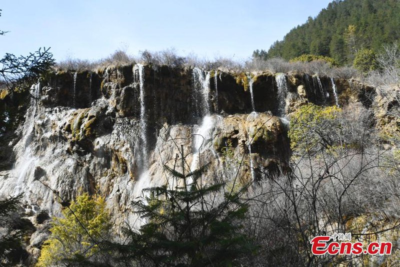 Der Nationalpark Jiuzhaigou öffnet nach dem Erdbeben wieder