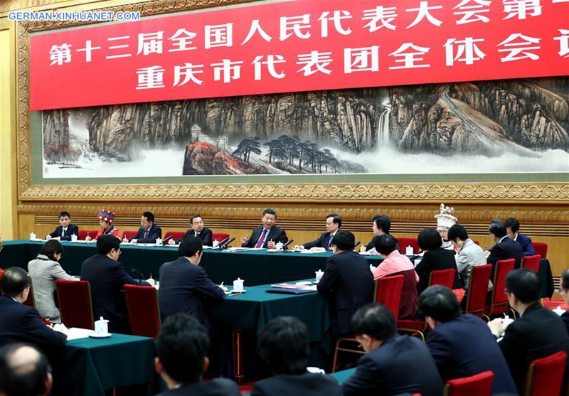 Xi Jinping nimmt an Podiumsdiskussion mit Vertretern aus Chongqing teil
