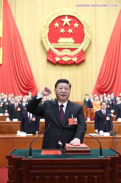 Neu gewählter chinesischer Staatspräsident leistet Treueeid auf die Verfassung