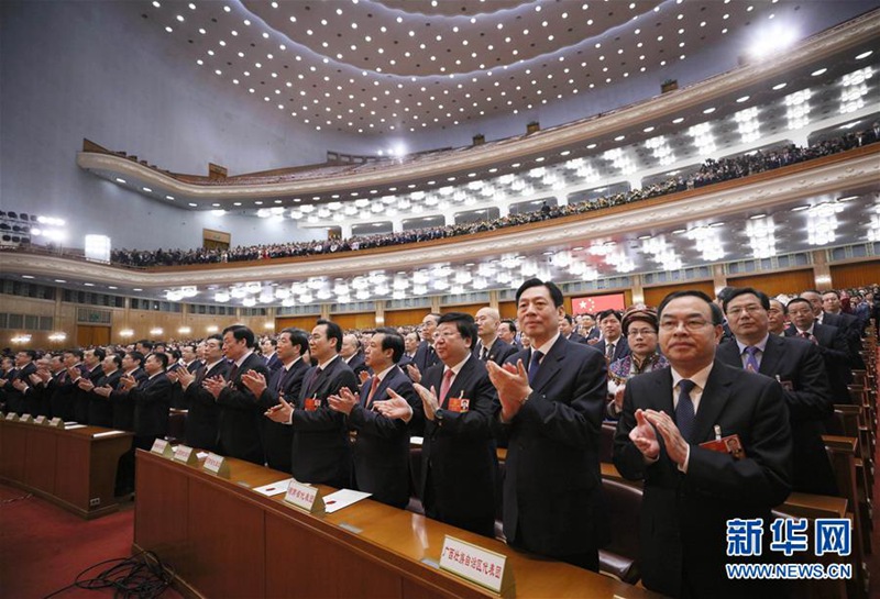 Neu gewählter chinesischer Staatspräsident leistet Treueeid auf die Verfassung