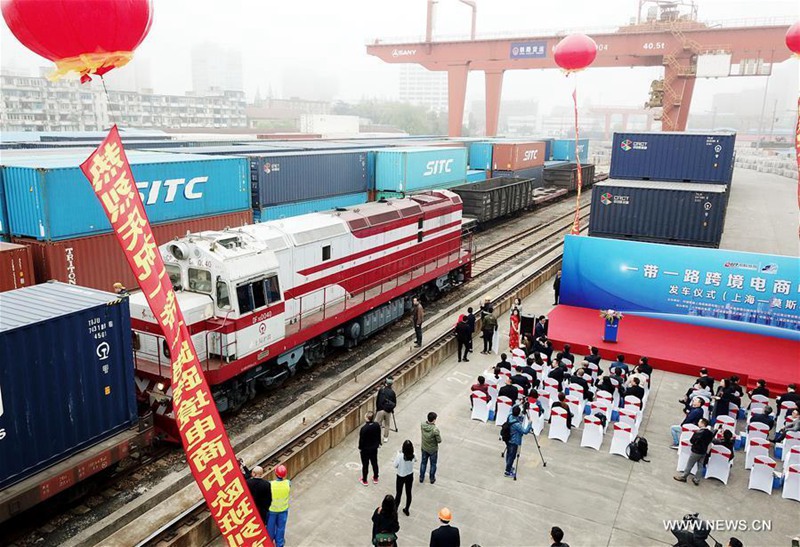 Güterzug fährt von Shanghai nach Moskau
