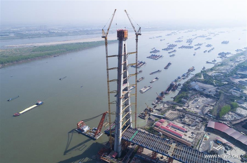 Primärbau des weltweit größten A-förmigen Brückenpfeilers ist fertiggestellt