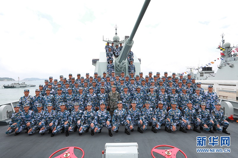 Staatspräsident Xi inspiziert Marine im Südchinesischen Meer